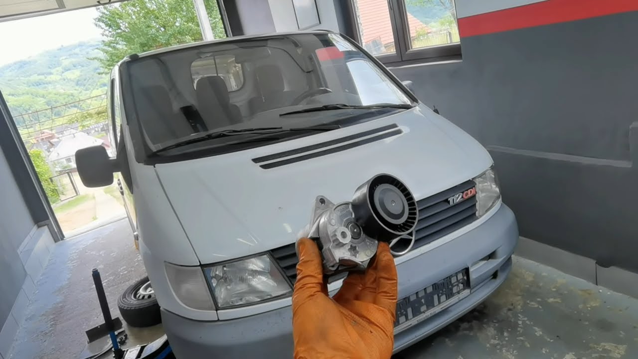 Как заменить натяжитель ремня ГРМ и шкив генератора на MERCEDES BENZ VITO W638