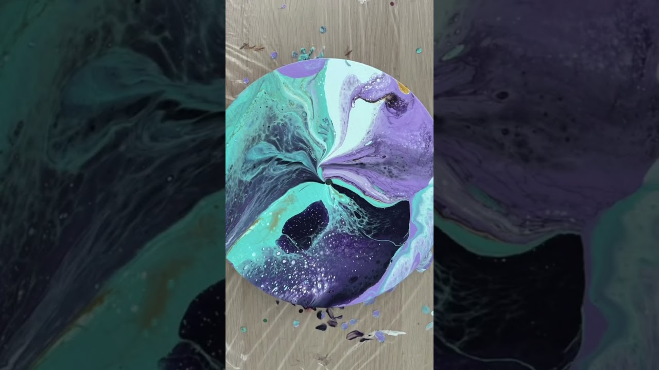 Behind the scenes of Fluid Art Clock making