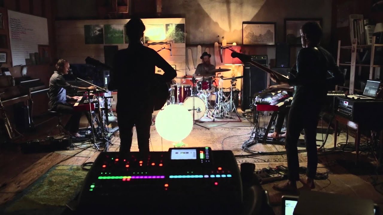 Kiev - Falling Bough - Live Warehouse Performance
