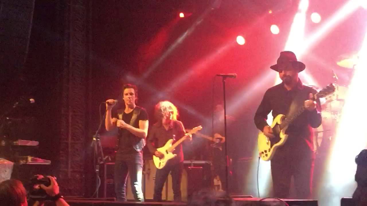 The Killers & Brian Karscig - Finding out true love is blind (San Diego, 20 Sep 2015)