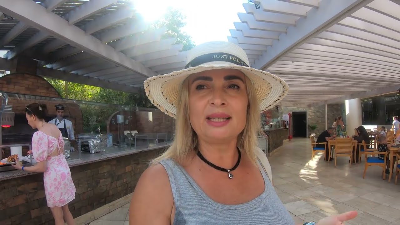 Обед в отеле Monte Carlo