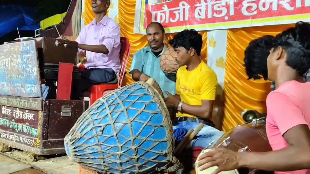 स्व भंडारी लाल की नौटंकी सुपर स्टर कलाकारो का मेकप, नाकारा वादक सुरजीत की बेहतरीन बादकी