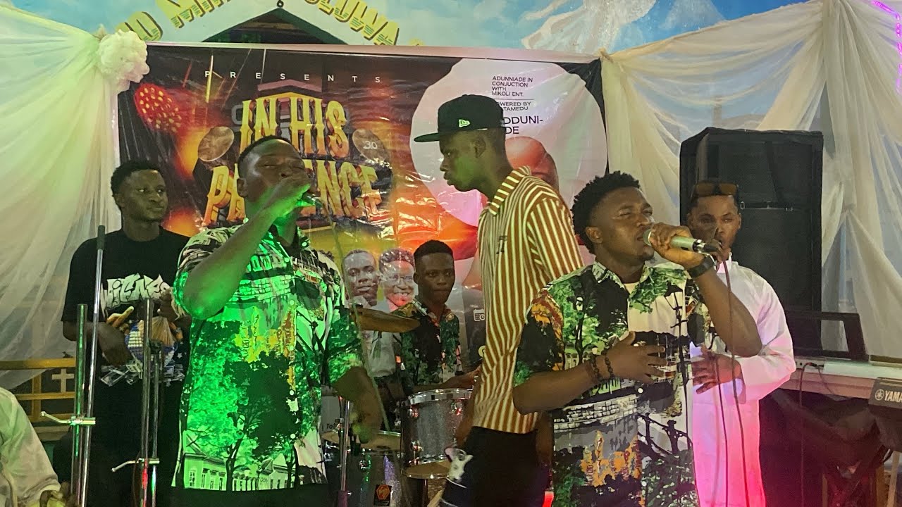 THE SANTANA LIVE BAND WITH THE MIREDO VIBES AT IN HIS PRESENCE BY ADUNI-ADE CONCERT 