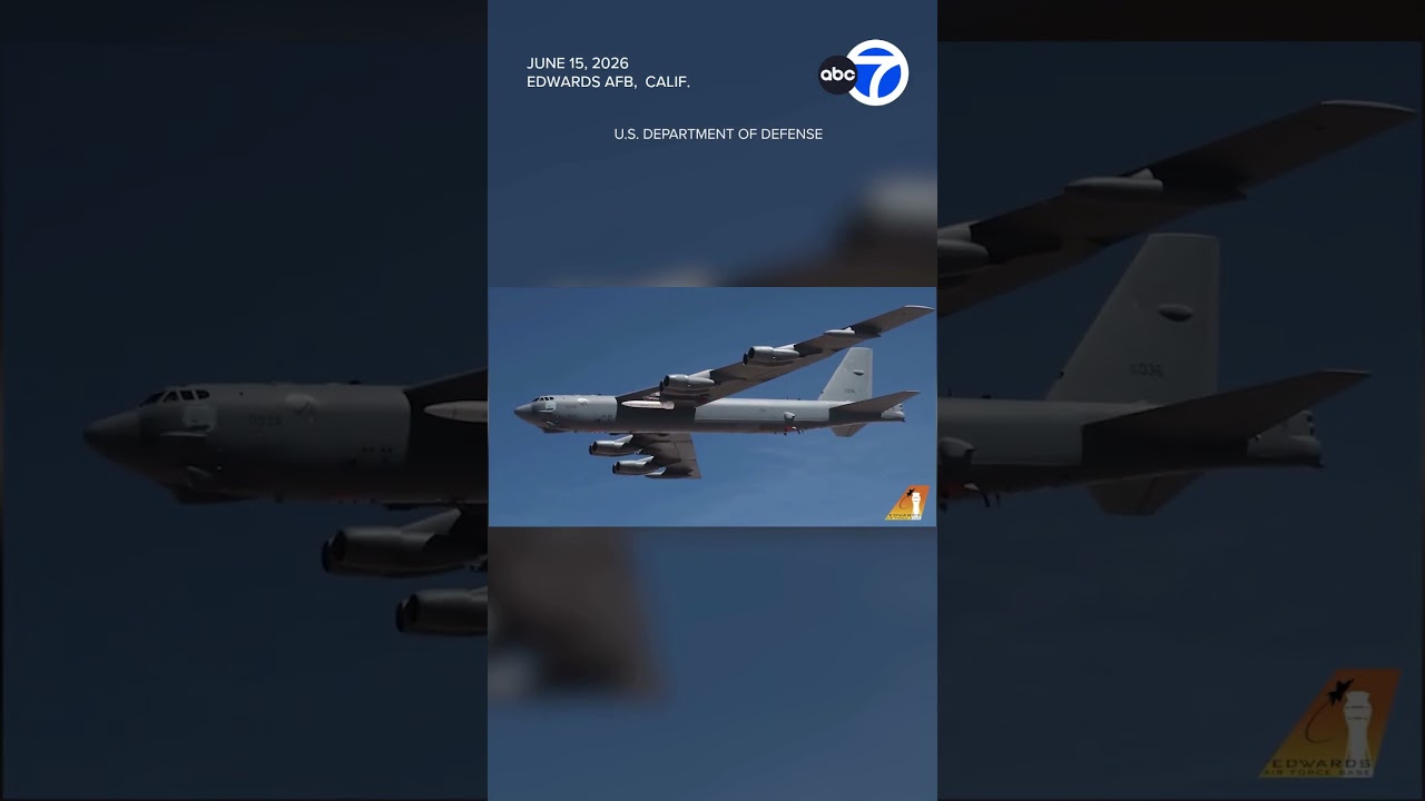 В результате крушения бомбардировщика B-52 на авиабазе ВВС Калифорнии погибли 8 членов экипажа.