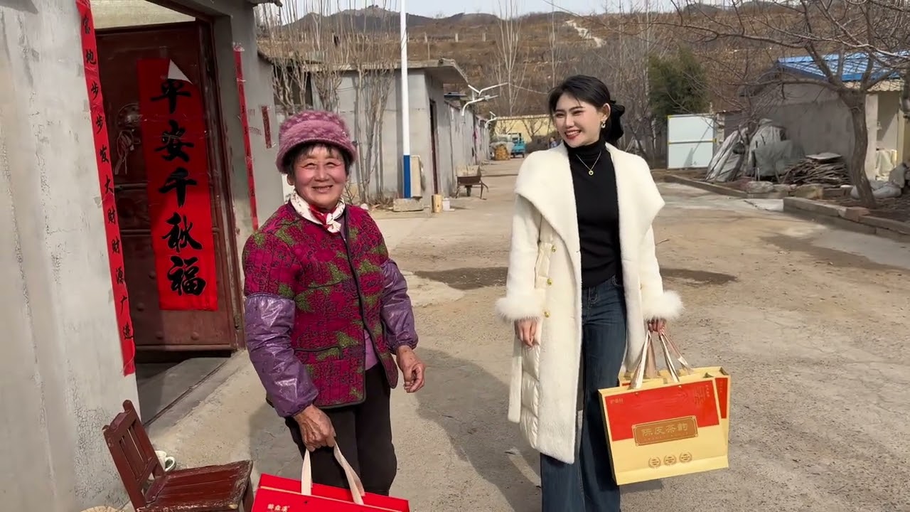 或许，这就是风俗吧，女人婚后没有家，离婚的女人更没有家，谢谢一路走来帮我的大娘婶子们，也祝所有的家人们，屏幕前的你们，新年快乐🎉，万事如意，马年大吉，马上发财！#乡村生活 #风俗#过年 #风俗