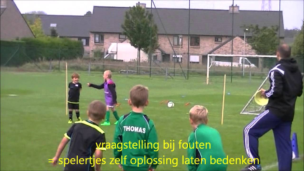 U6 dribbelvoetbal   training