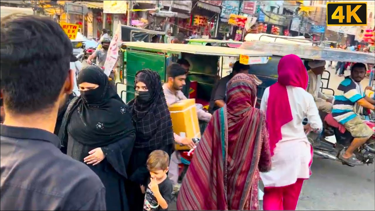 Extreme Summer Heat & Shopping Rush in Old Lahore 🇵🇰 | Historic Streets Walk 4K