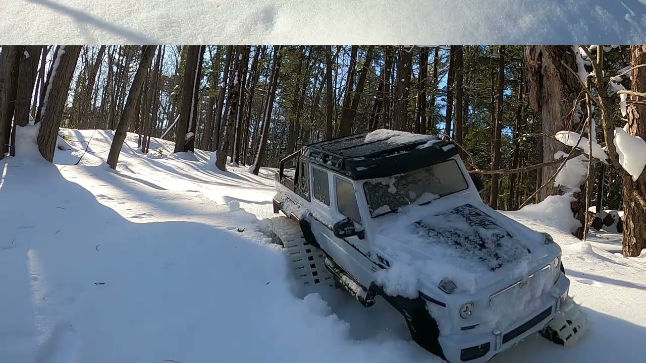 TRX6 G-63 on tracks