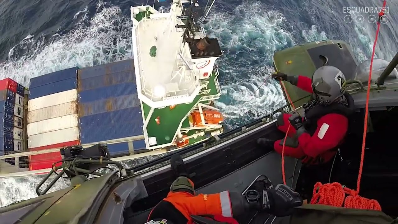 Resgate de tripulante do navio 