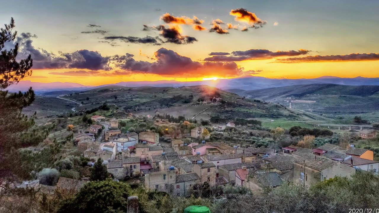 Blufi - Malpasso  - colori di un quartiere in rovina