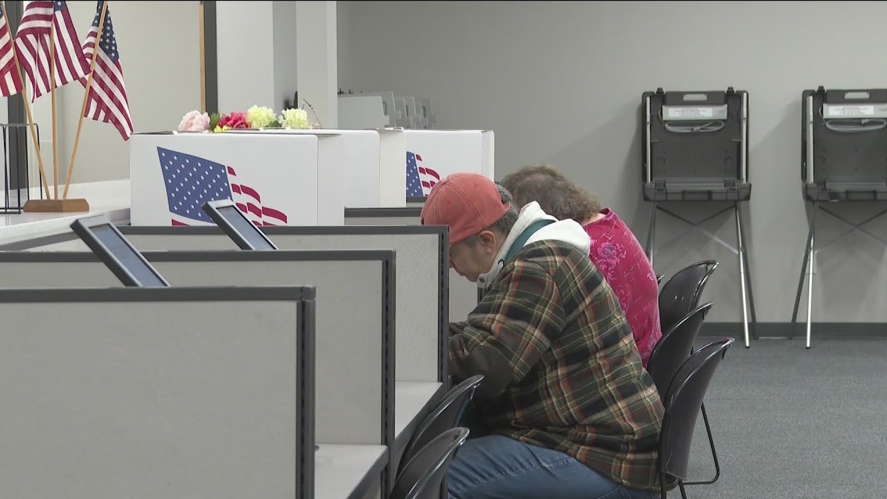 Iowa Senate advances bill requiring citizen checks for voters