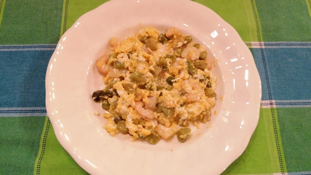 REVUELTO DE ESPÁRRAGOS TRIGUEROS Y GAMBAS