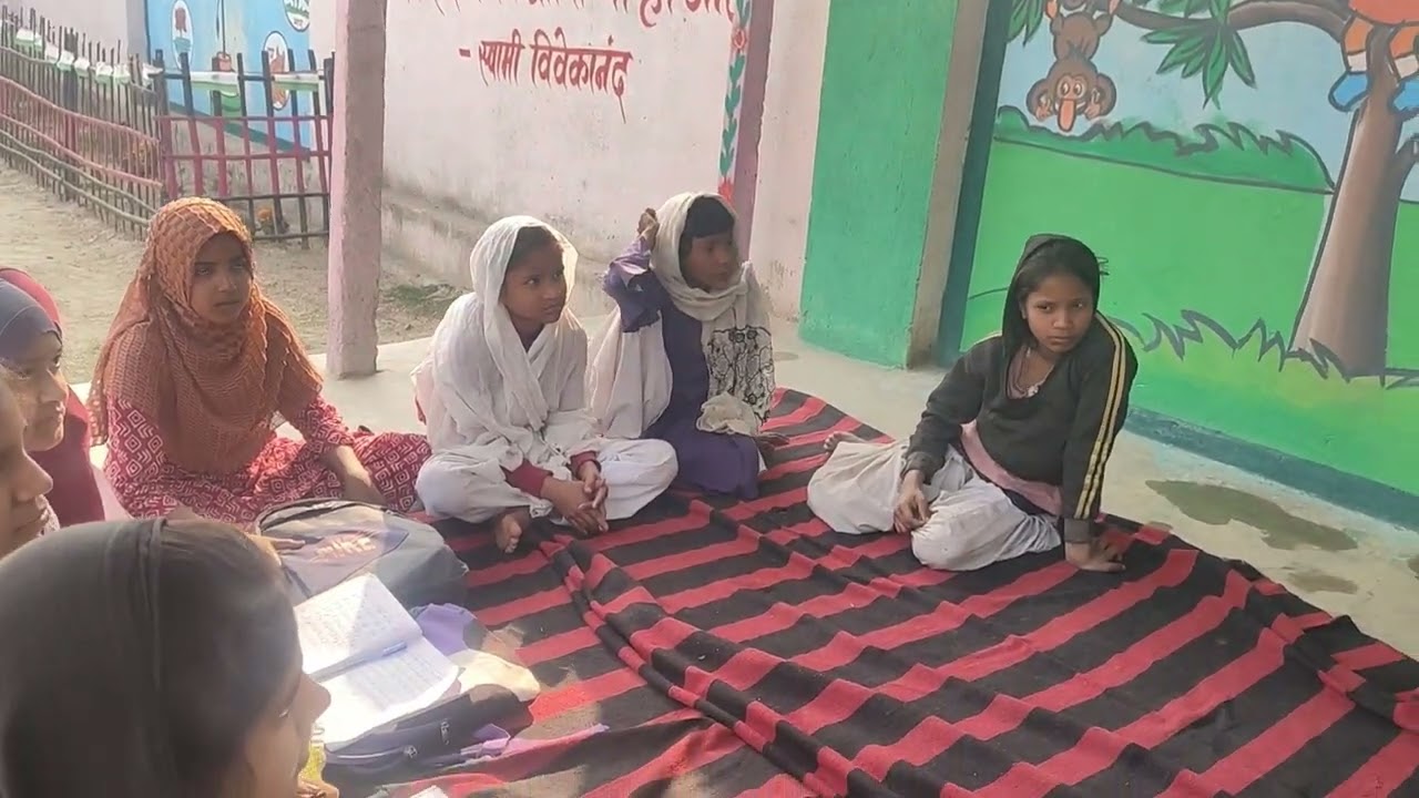 समाज में महिलाओं को व्यक्तिगत स्वच्छता हेतु जागरूक करने के लिए प्रयासरत 