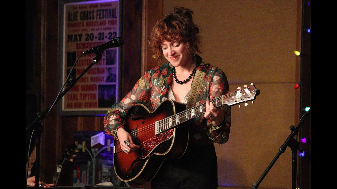 Miss Tess & The Talkbacks 