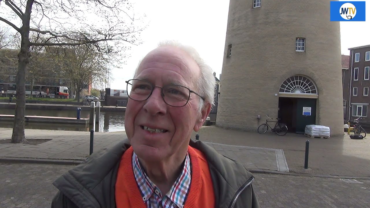 Oud- burgemeester Scheeres over 40 jaar Schiedamse Molenstichting