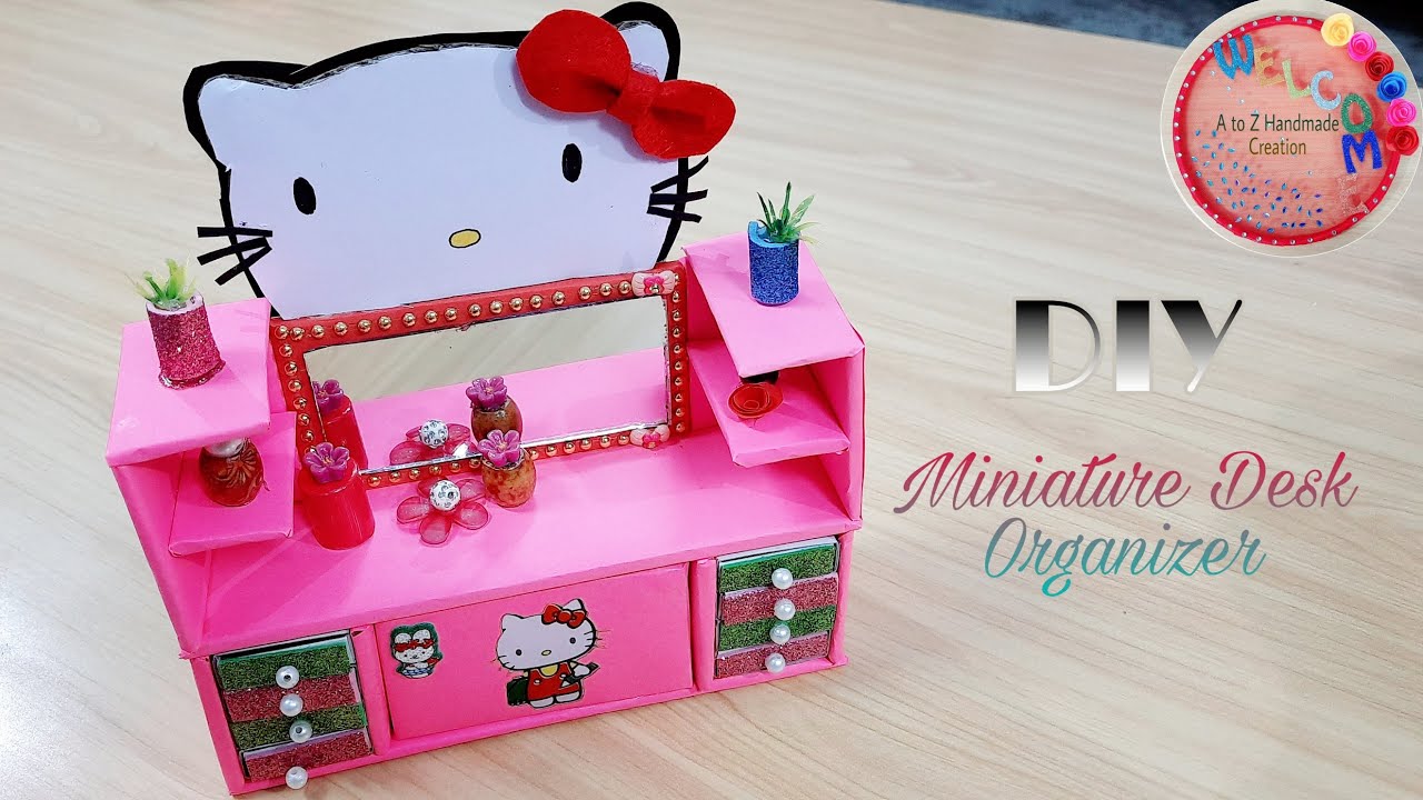 Mini Dressing Table with cardboard/Dressing Table for barbie house/Hello Kitty crafts diy