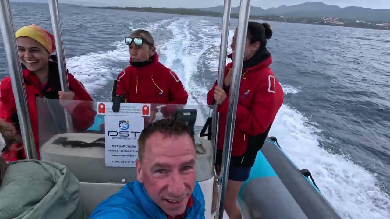 Delfin Beobachtung mit Boot Sardinien Golfo Aranci 2025