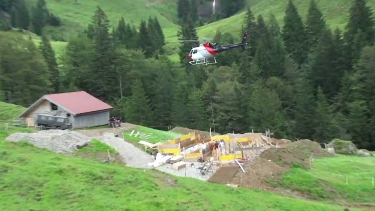 MULI T7 HELI LINTH fliegt Beton auf Alp Bälmli