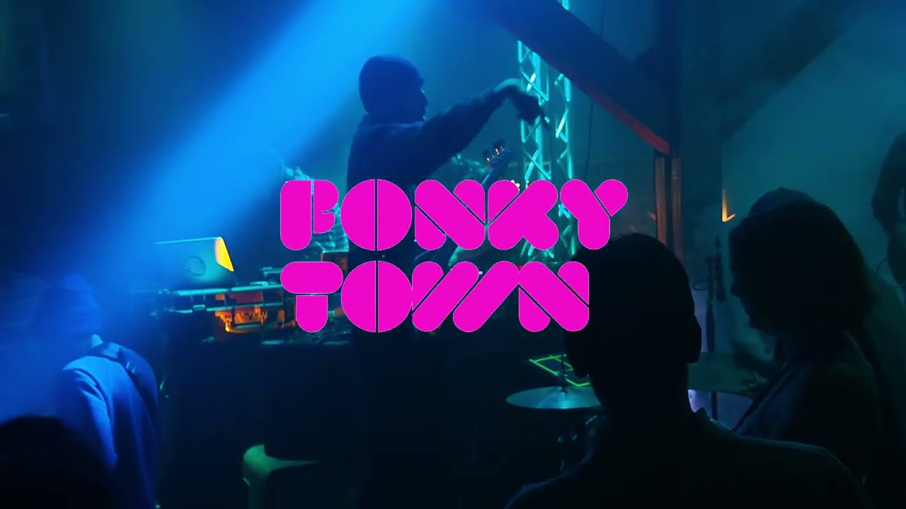 FONKY TOWN // Nov. '22 // Zughafen, Backstage
