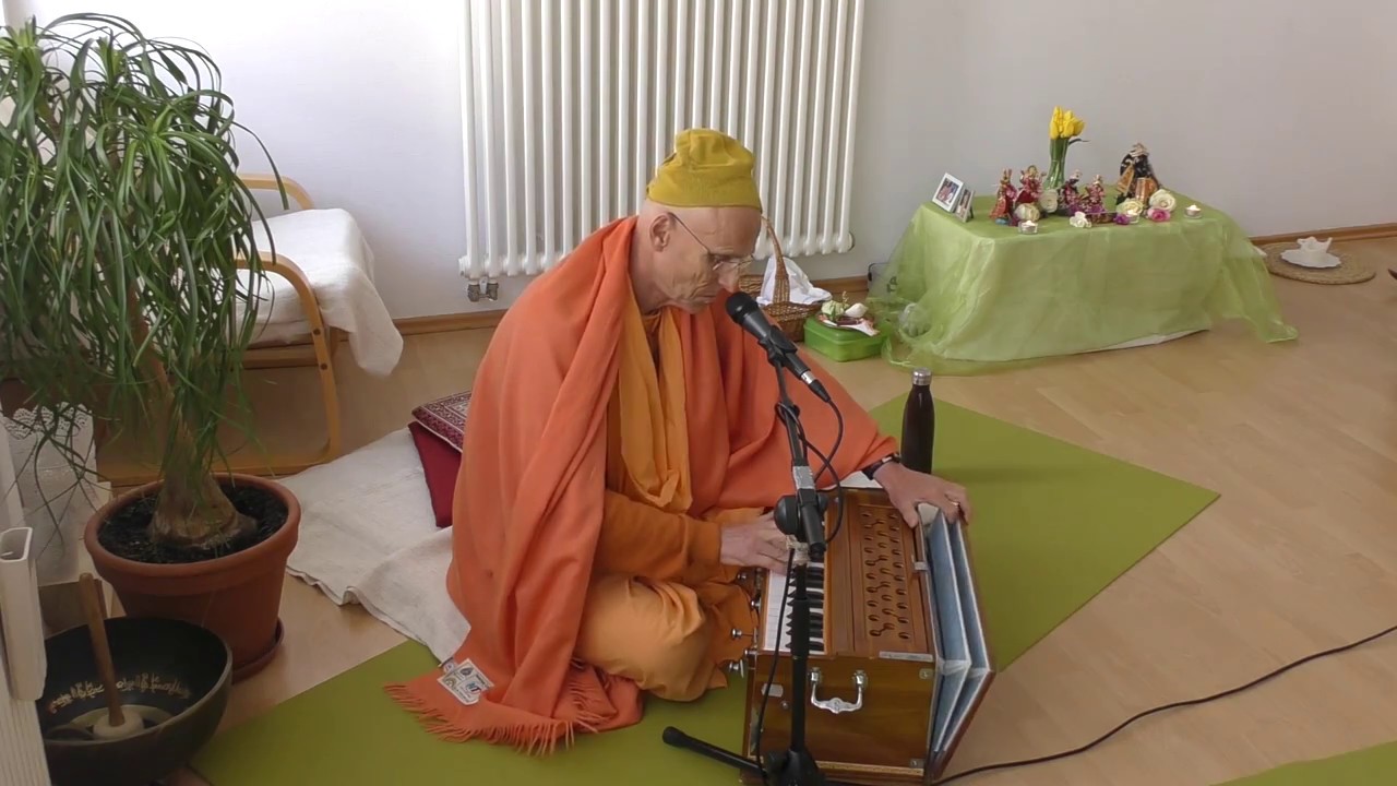HH Kadamba Kanana Swami - kirtan 06.05.2017
