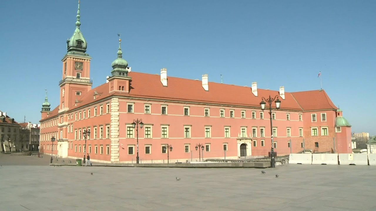 Coronavirus: Warsaw's street empty as public gatherings banned | AFP