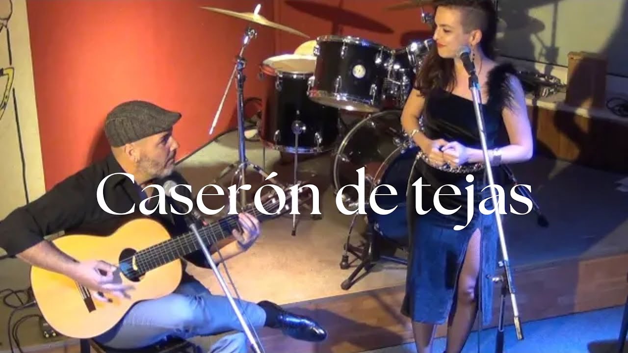 Caserón de tejas - Estela del Mar & Octavio Barattucci