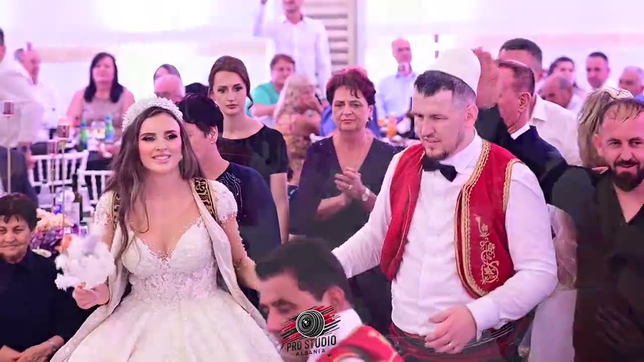 Suprize nga shoqeria Dasma Anxhelina Elvis