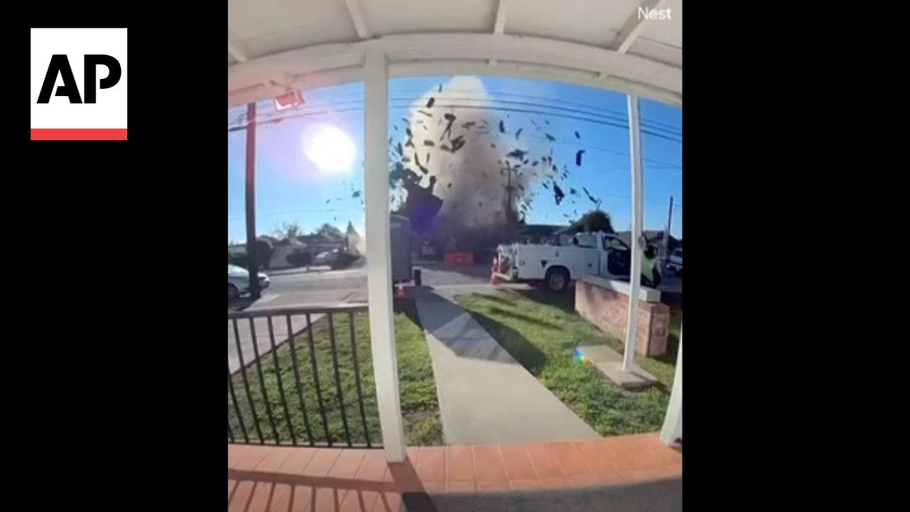 Doorbell camera captures gas explosion in Hayward, California