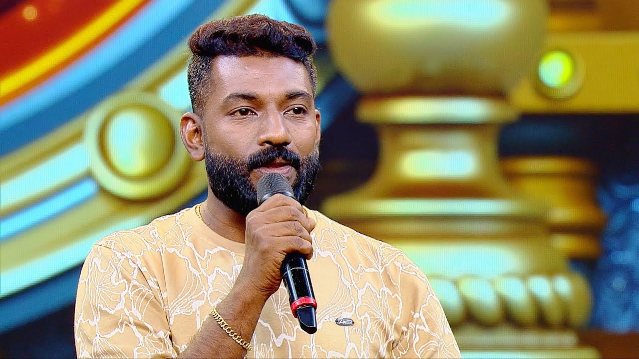 ഇത് ആള് , ഐറ്റം വേറെ വേറെ .....!