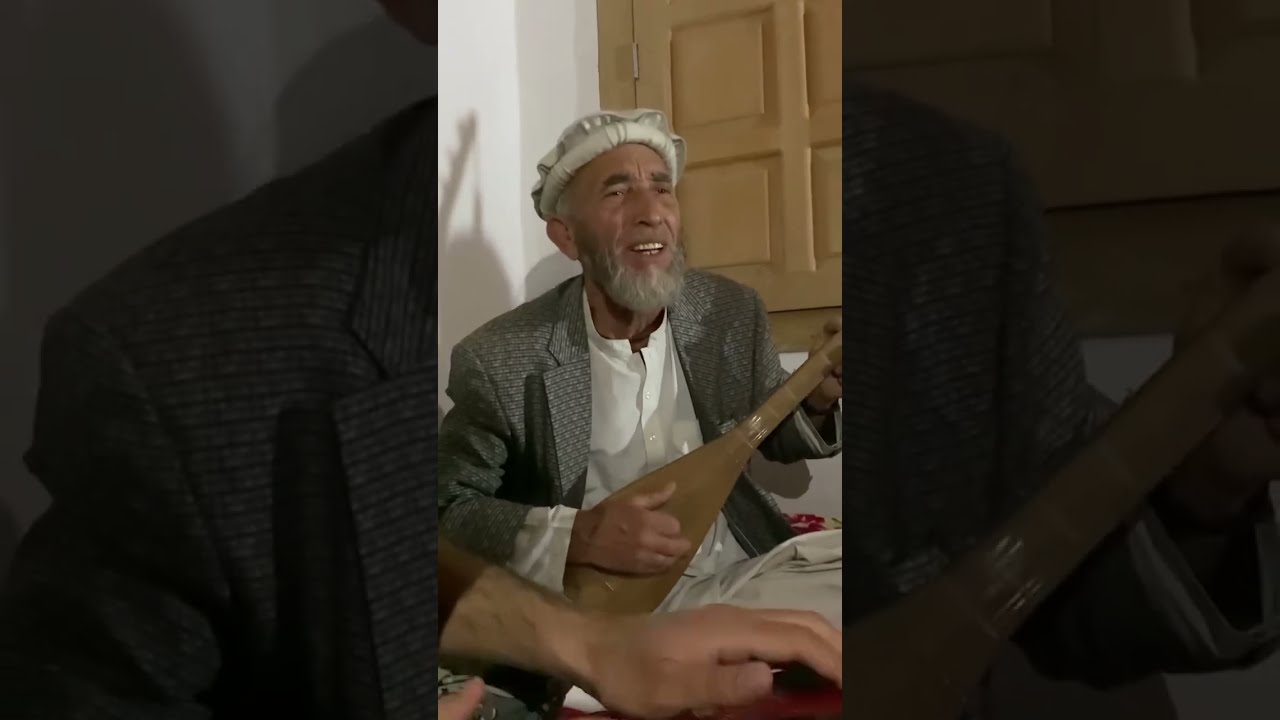 Kisi Nay Apna Bana K Mujh Ko. MusKurana Seekha Diya.Old Urdu Song..Singer Nawaz Chitrali.2025 Prog