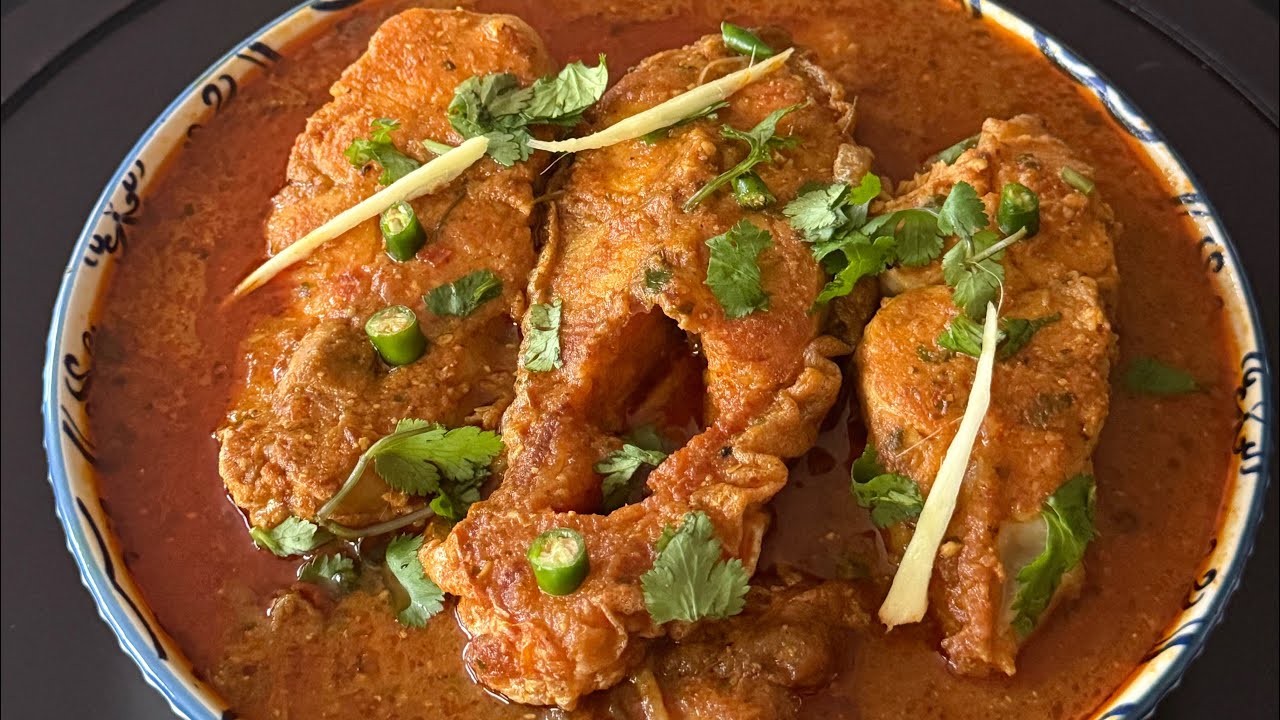 Masala Fish Curry | Village Style Fish Curry Recipe | Machli Ka Salan | Rohu Fish Curry