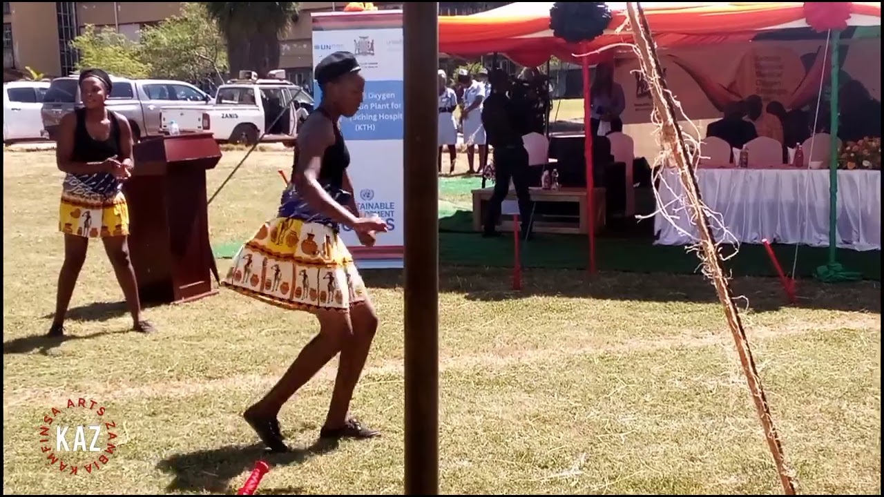 Kamfinsa arts Zambia - mantyantya dance