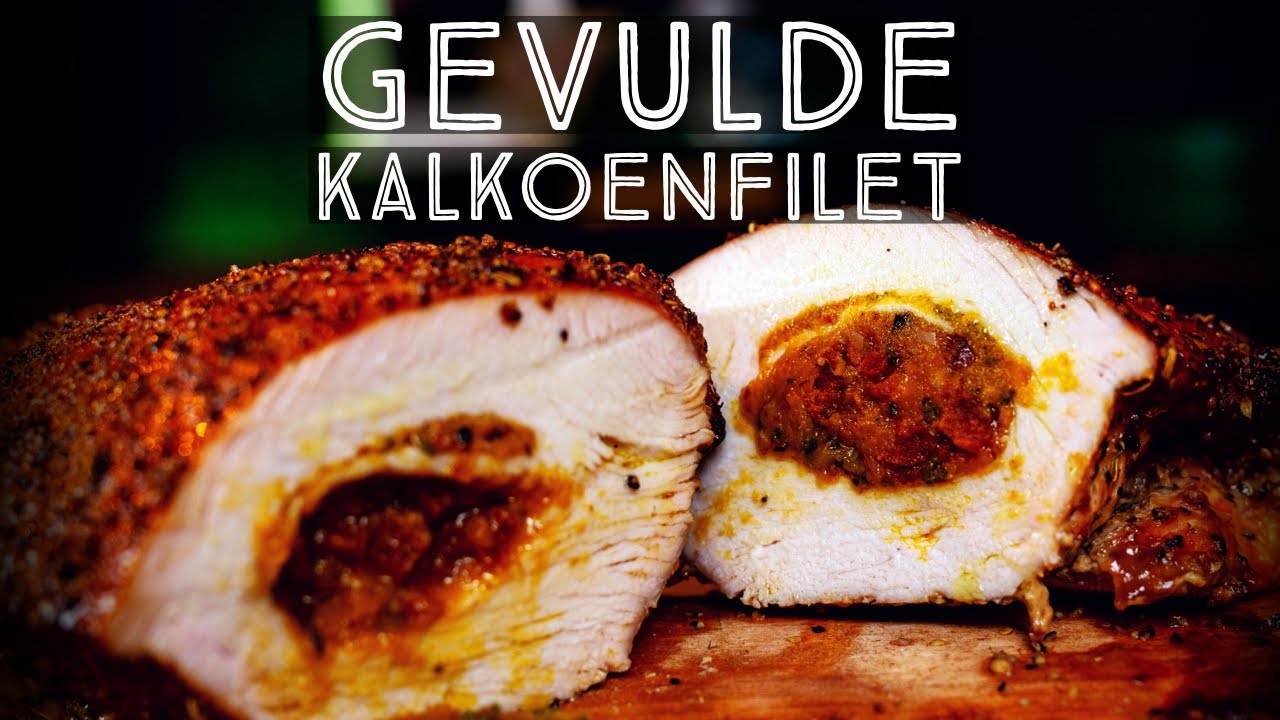 KALKOEN op een plankje van de Big Green Egg kamado BBQ