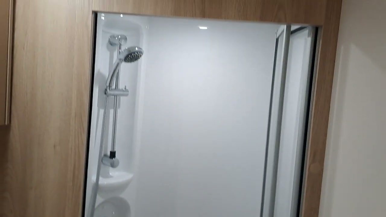 2020 Elddis Avante 840 6 Berth Twin Axle Caravan
