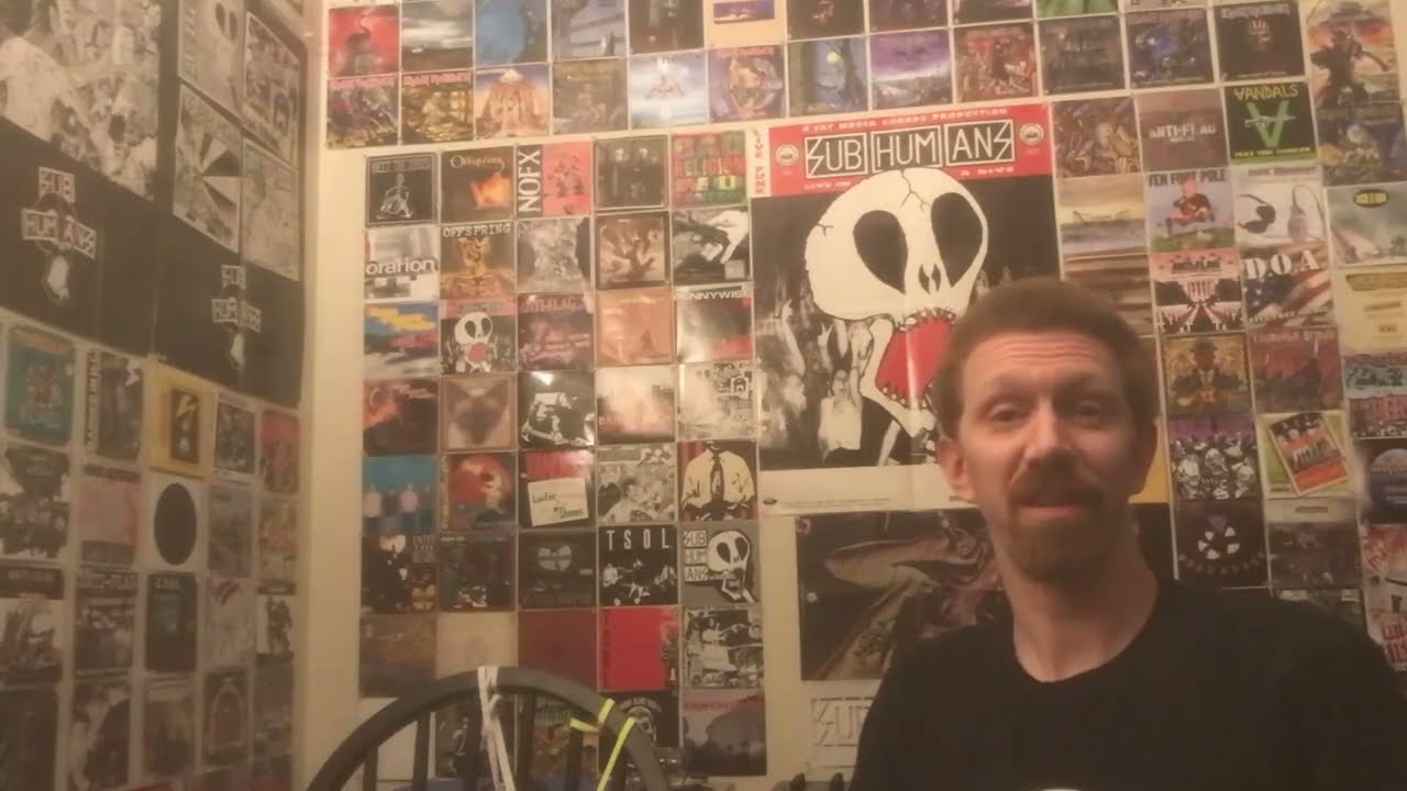 Shnootz - Reaction Video (Kate Bush - Moving)