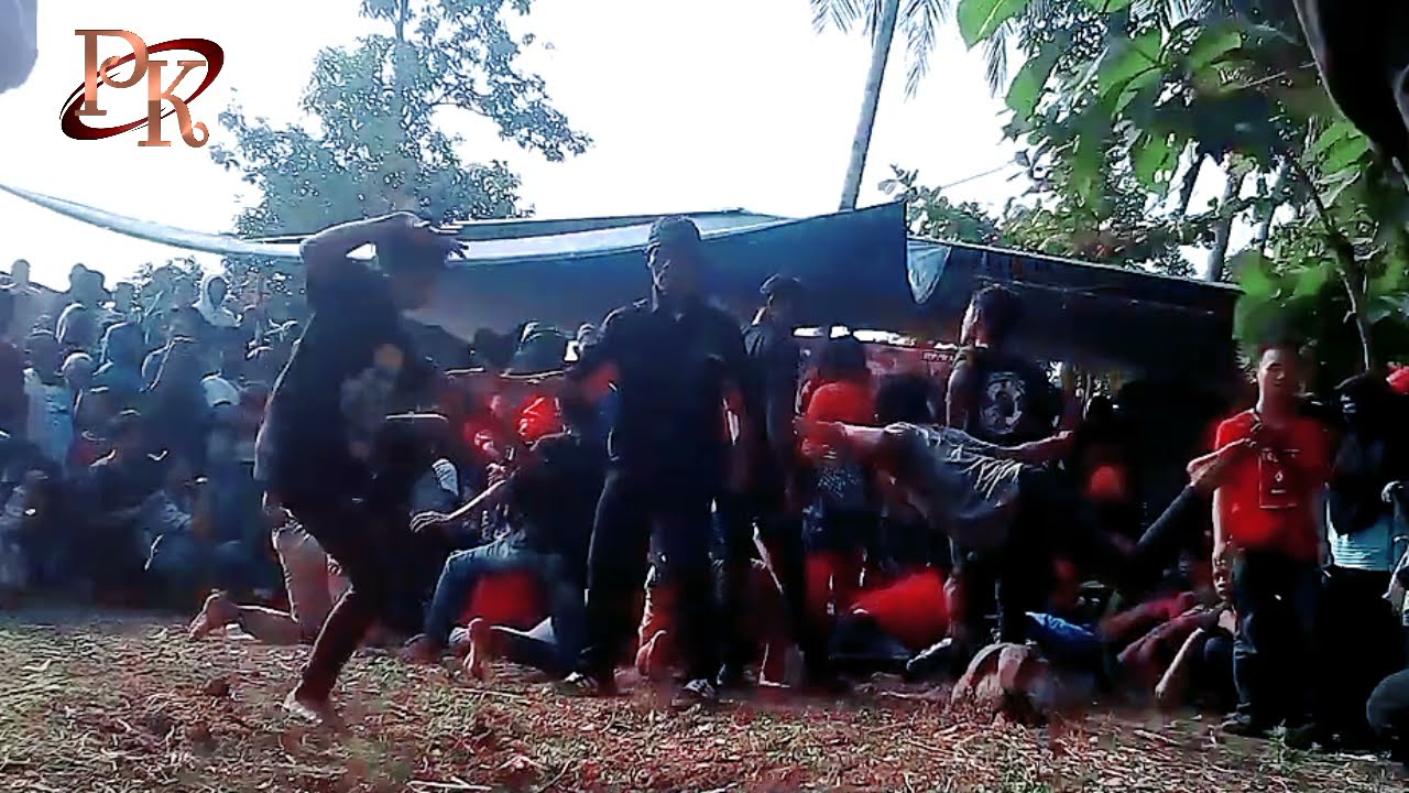 Mendem Masal Penonton Kuda Lumping #PasukanKurawa