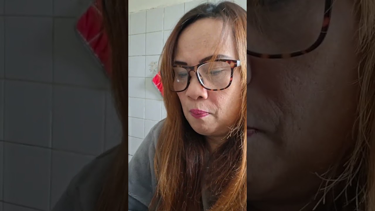 Today vlogs am cooking France food chicken lomisoup with corggete happy watching 😊