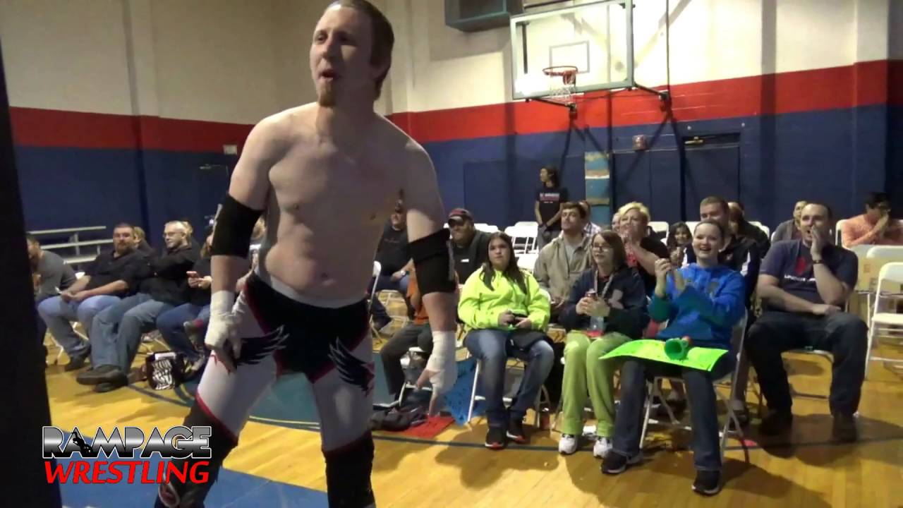 Triple Threat--Jake Logan -vs- Ryan Justice -vs- Cesar T