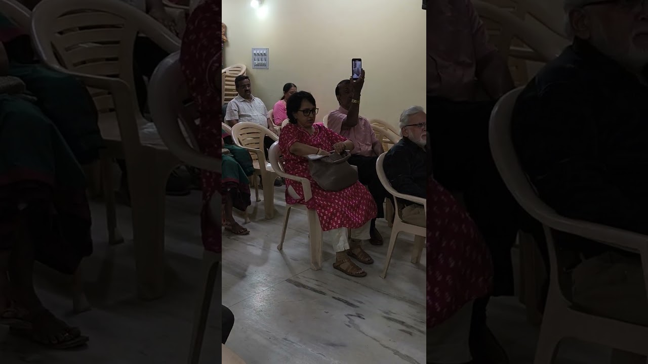 Varsha kulkarni, Saptsur karaoke club    