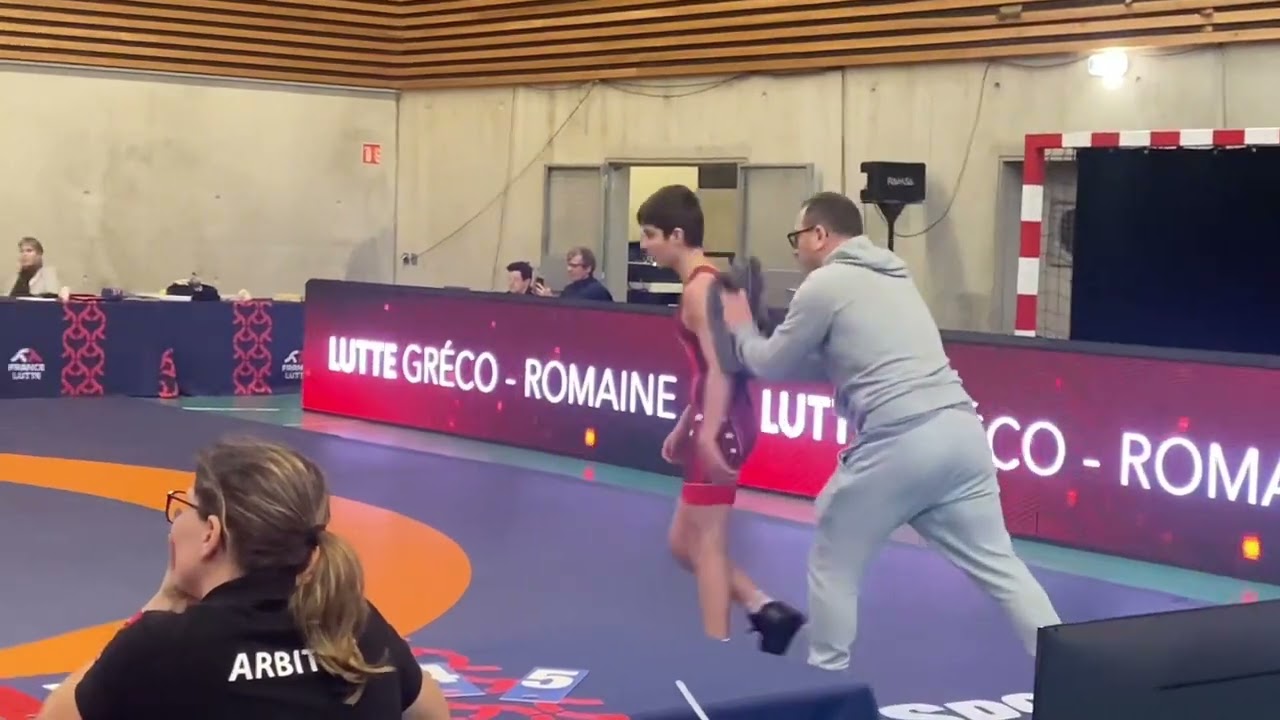ARUTUNIAN ARUTUN 3ème CHAMPIONNATS DE FRANCE 2024 LUTTE GRÉCO-ROMAINE U15 ANNEE 48 KG DEMI-FINALE