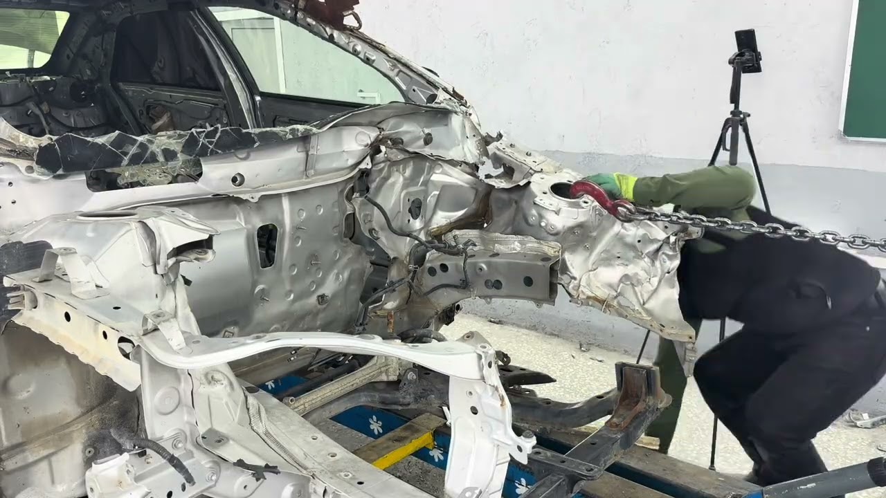 TOYOTA CAMRY замен передний лонжерон 