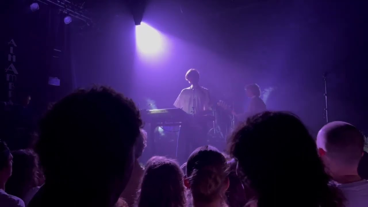 Parcels - Alhambra - Paris - 250912 - 09 - Theworstthing