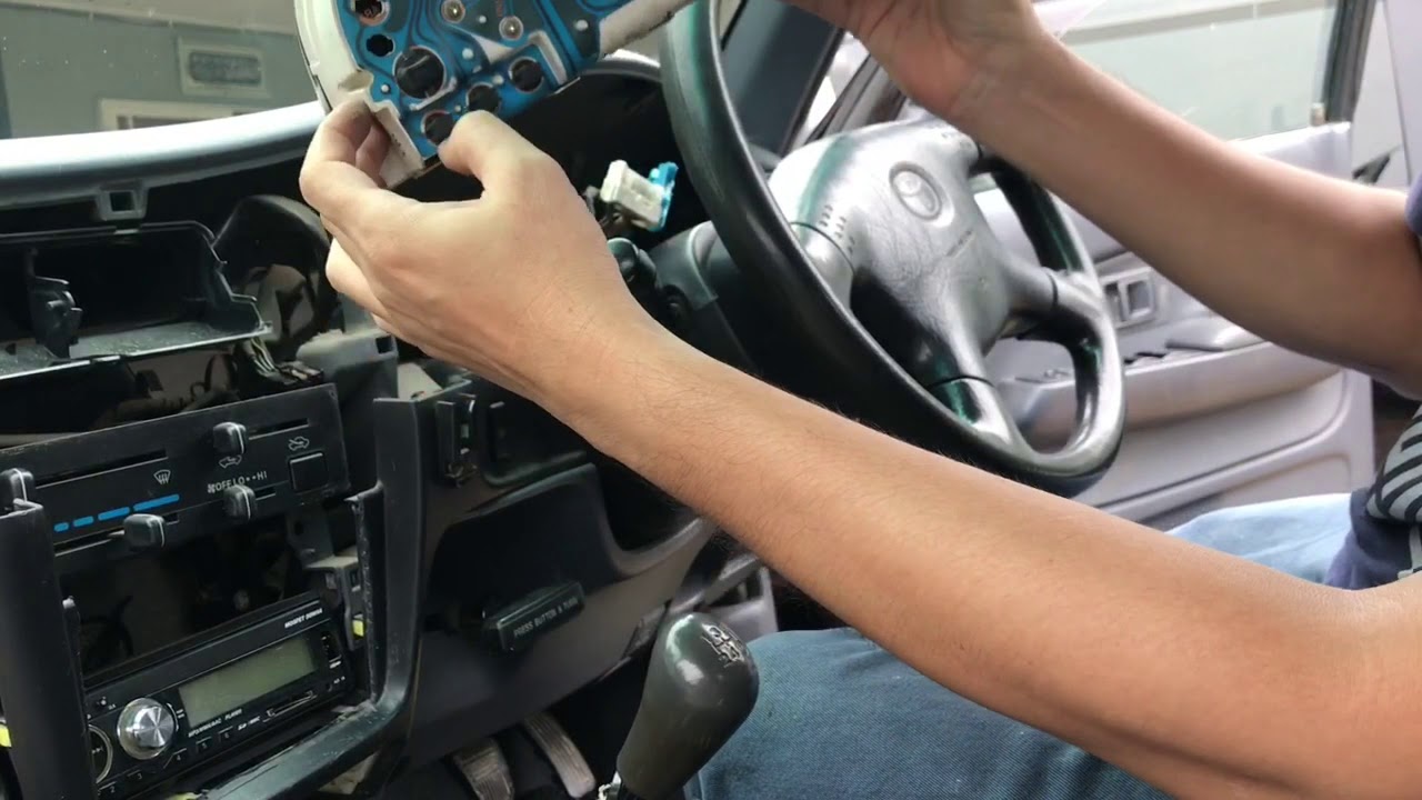 Hilux SR Turbo 2004 - Reset Timing Belt Indicator