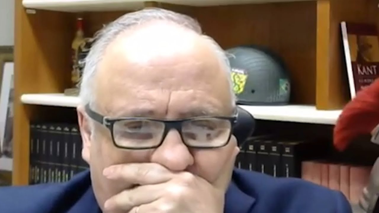 Microfone ligado: desembargador de SC dispara ofensa durante sessão virtual