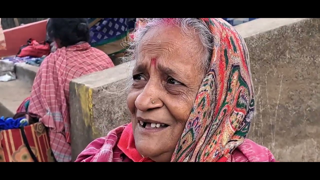 ଭଦ୍ରକ କାଉପୁର ର ପ୍ରସିଦ୍ଧ ଦେବର କୁଣ୍ଡ ମେଳାରେ ବାପା ମା ଙ୍କ ସହିତ ମଣି ନନା 