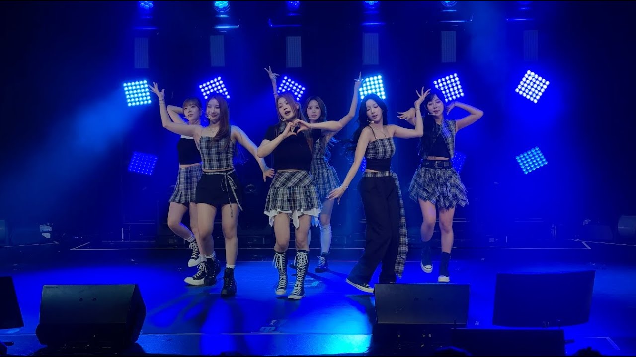 PURPLE KISS (퍼플키스) - 7heaven [fancam] 251018