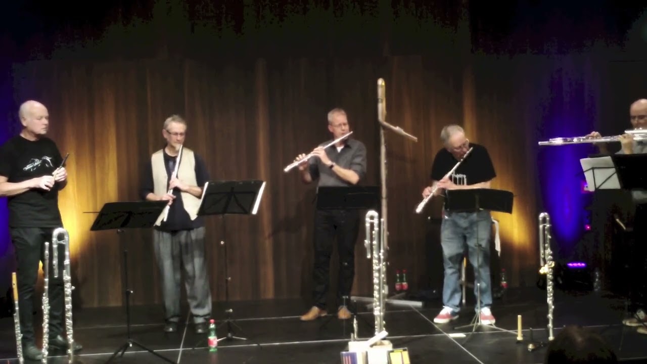 The fluteplayer Charles Davis soloing on a piece from Andieh Merk.