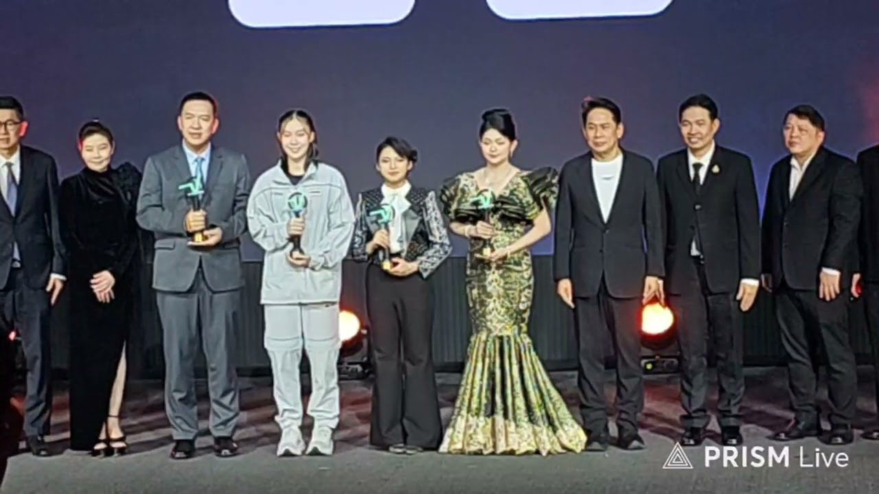 น้องต้นข้าวรับรางวัล Thailand Top โหวต