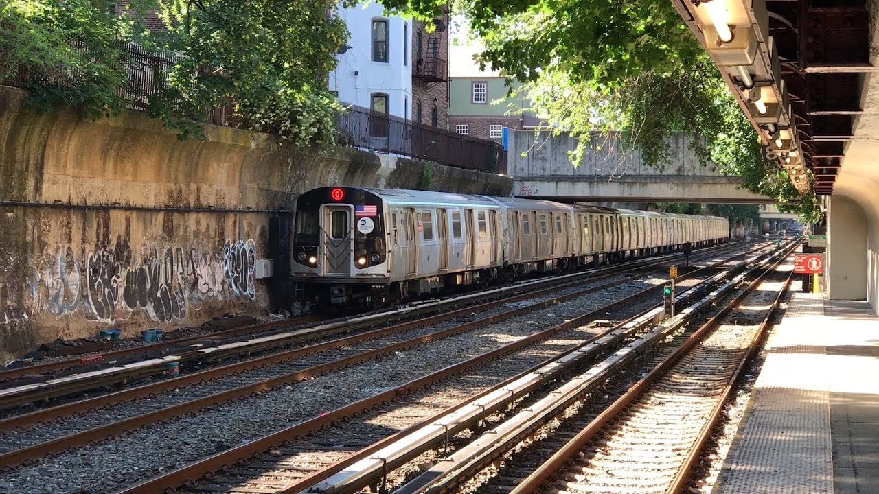 NYC Subway HD 60fps: Kawasaki R160B Alstom & Siemens Q Trains @ Cortelyou Road (7/8/18)