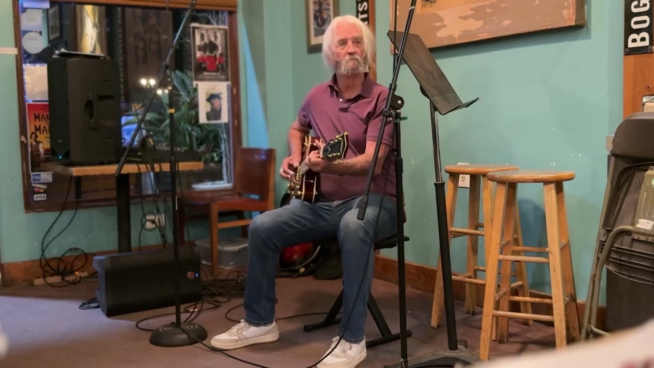 Don't Think Twice It's Alright (Bob Dylan cover)--Ben King @ Bogart's Coffee open mic, Seal Beach CA